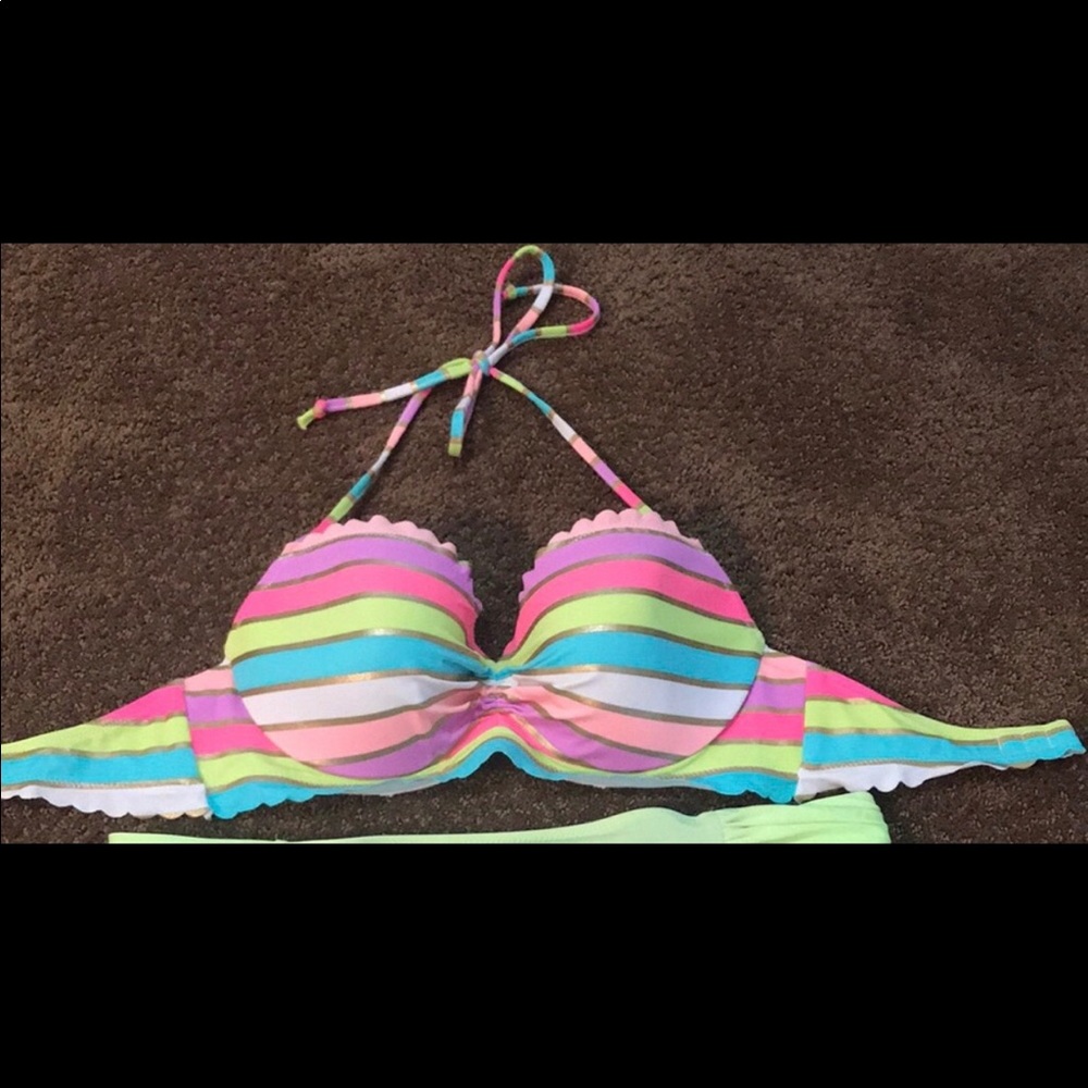 Victoria’s Secret Top